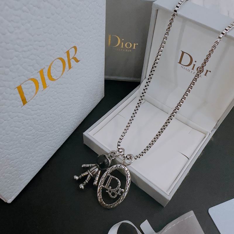 Dior Necklace 04lyr210 (1)